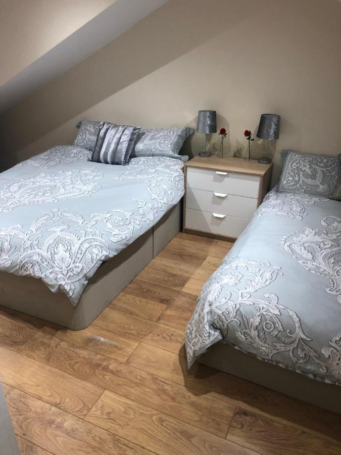 Big Room Rusholme With Tv And Private Bathroom-Parking&Wifi Манчестер Экстерьер фото