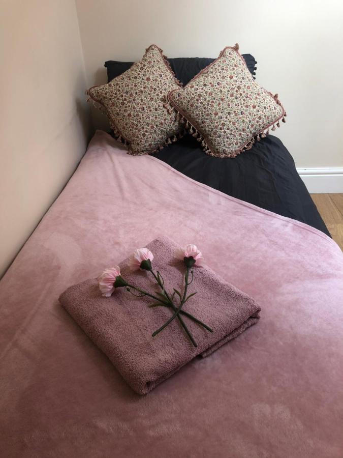 Big Room Rusholme With Tv And Private Bathroom-Parking&Wifi Манчестер Экстерьер фото